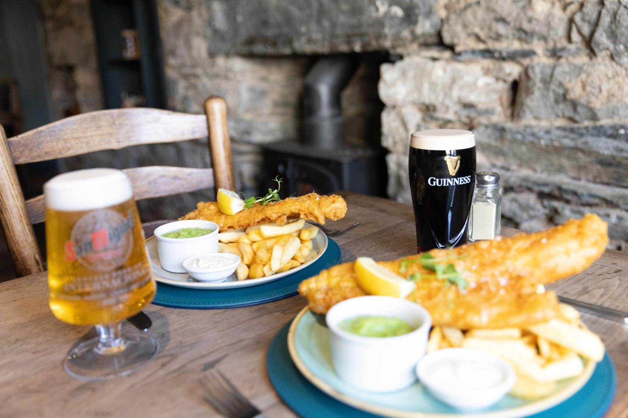 The Kings Arms 호텔 카트멜 외부 사진
